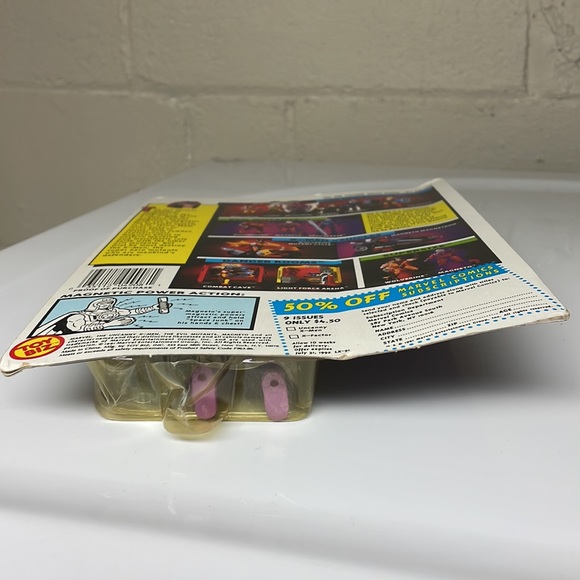 X-Men Marvel ‘93 Magneto & ‘95 Sabertooth Age of Apocalypse Action Figures NIB - Picture 8 of 12